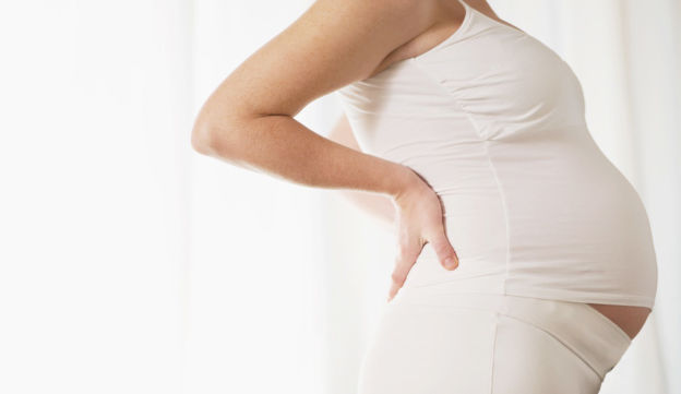 болит спина у беременной женщины