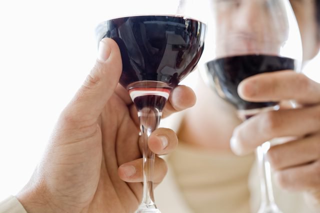 белое вино повышает или понижает давление 